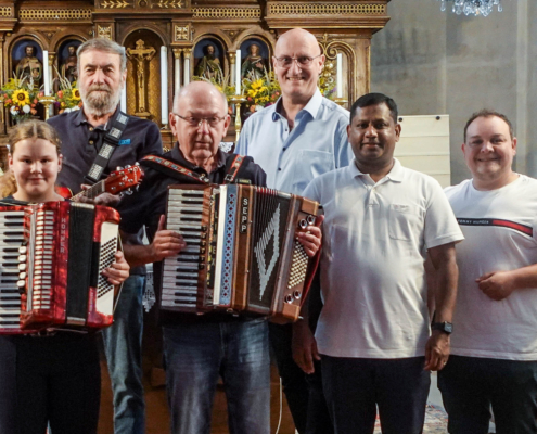 Gruppenbild in der Kirche